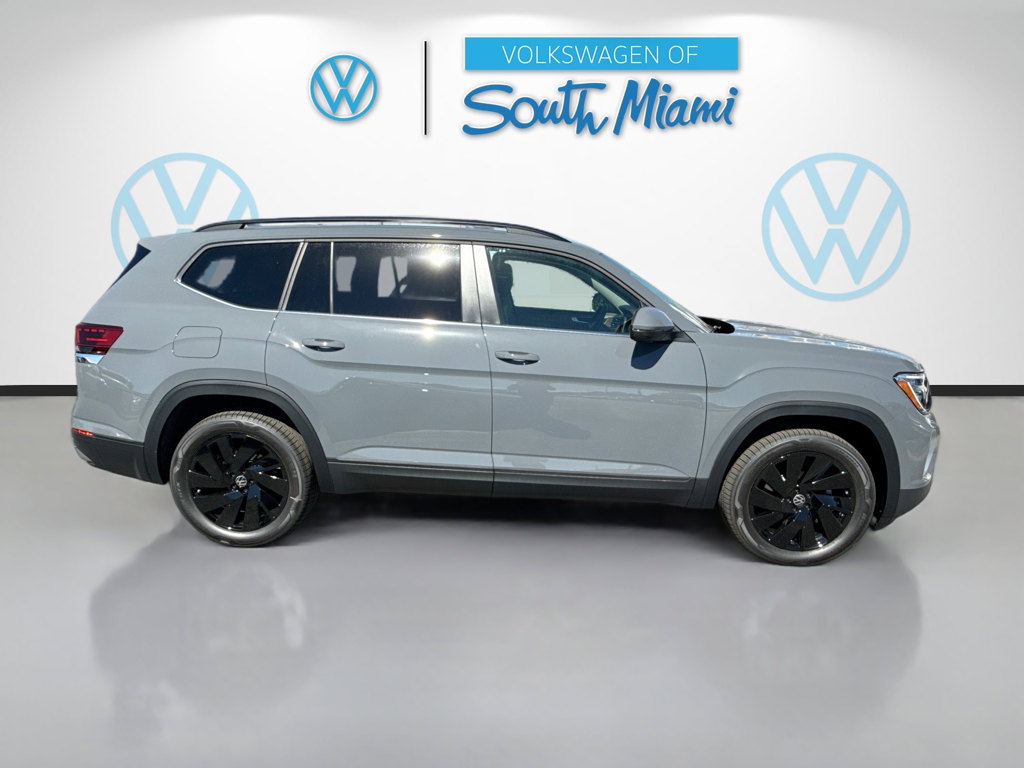 2026 Volkswagen Atlas SE w/Tech - Photo 8
