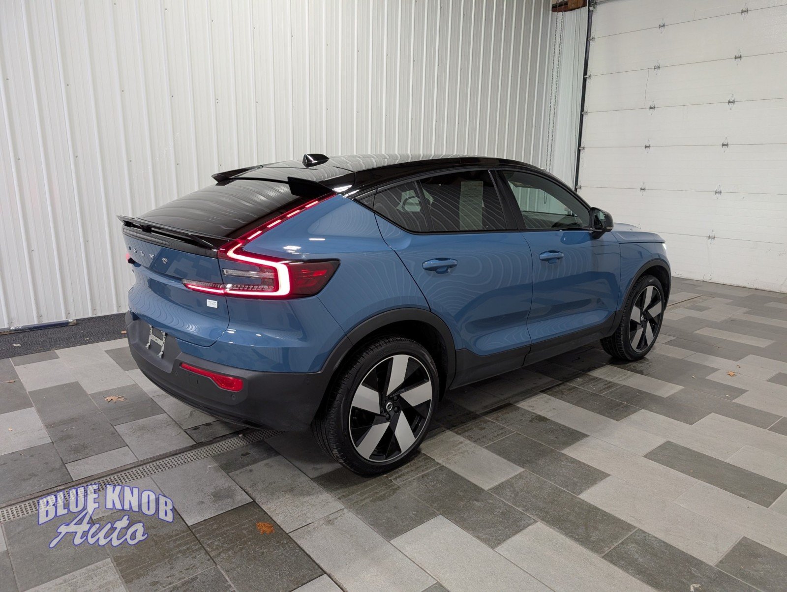 2022 Volvo C40 Recharge Ultimate photo 3