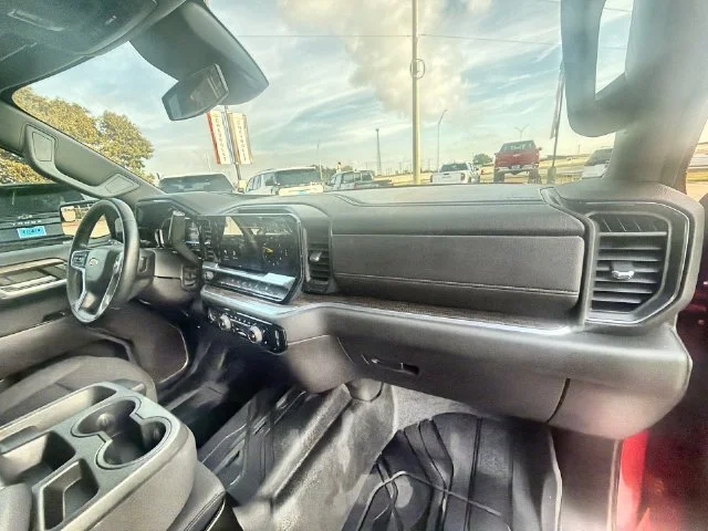 2023 Chevrolet Silverado 1500 LT - Photo 28