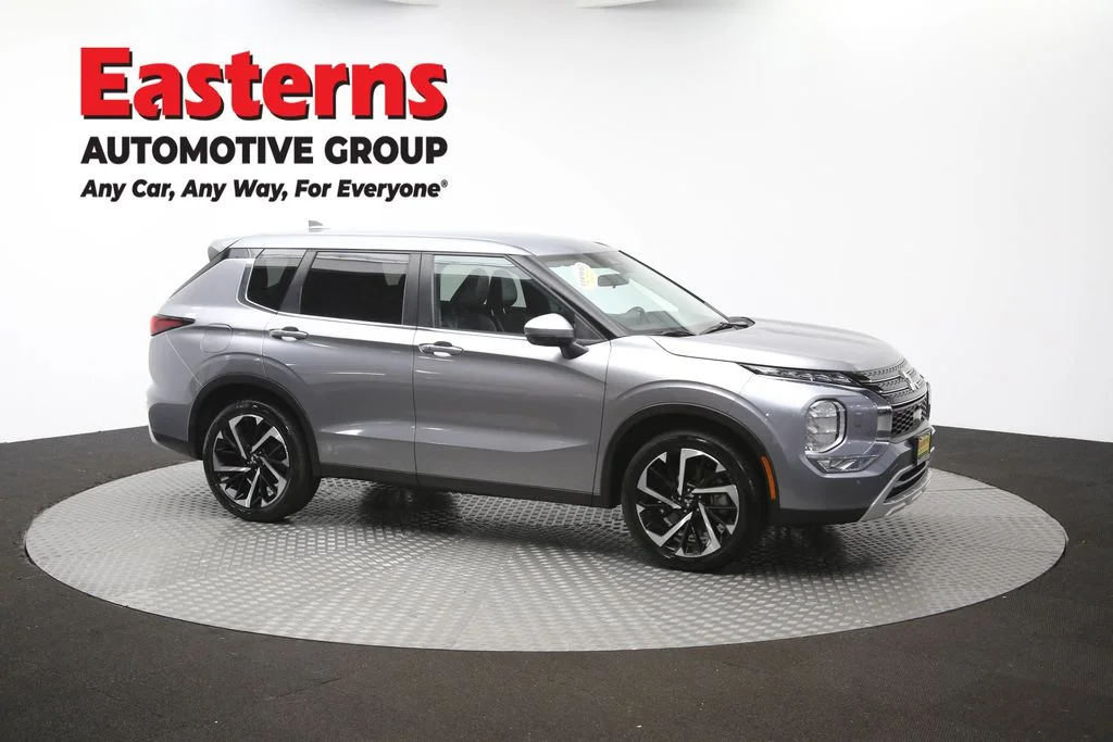 Used 2024 Gray Mitsubishi SE image 48