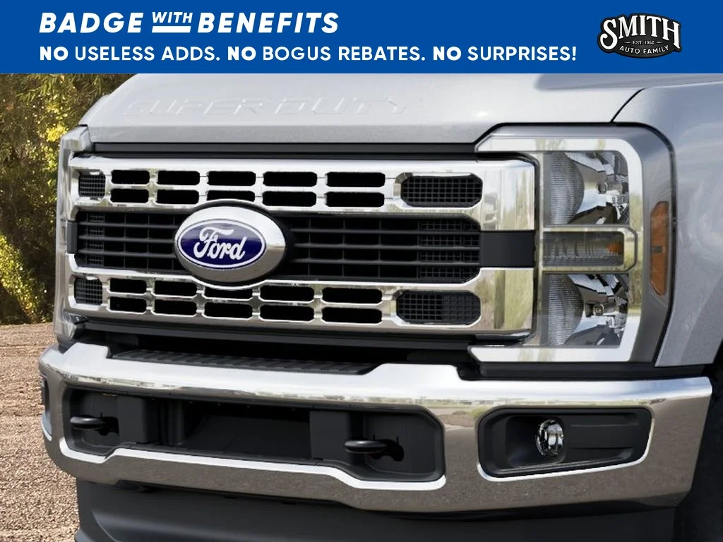 New 2027 Iconic Silver Metallic Ford F-250® XLT image 18