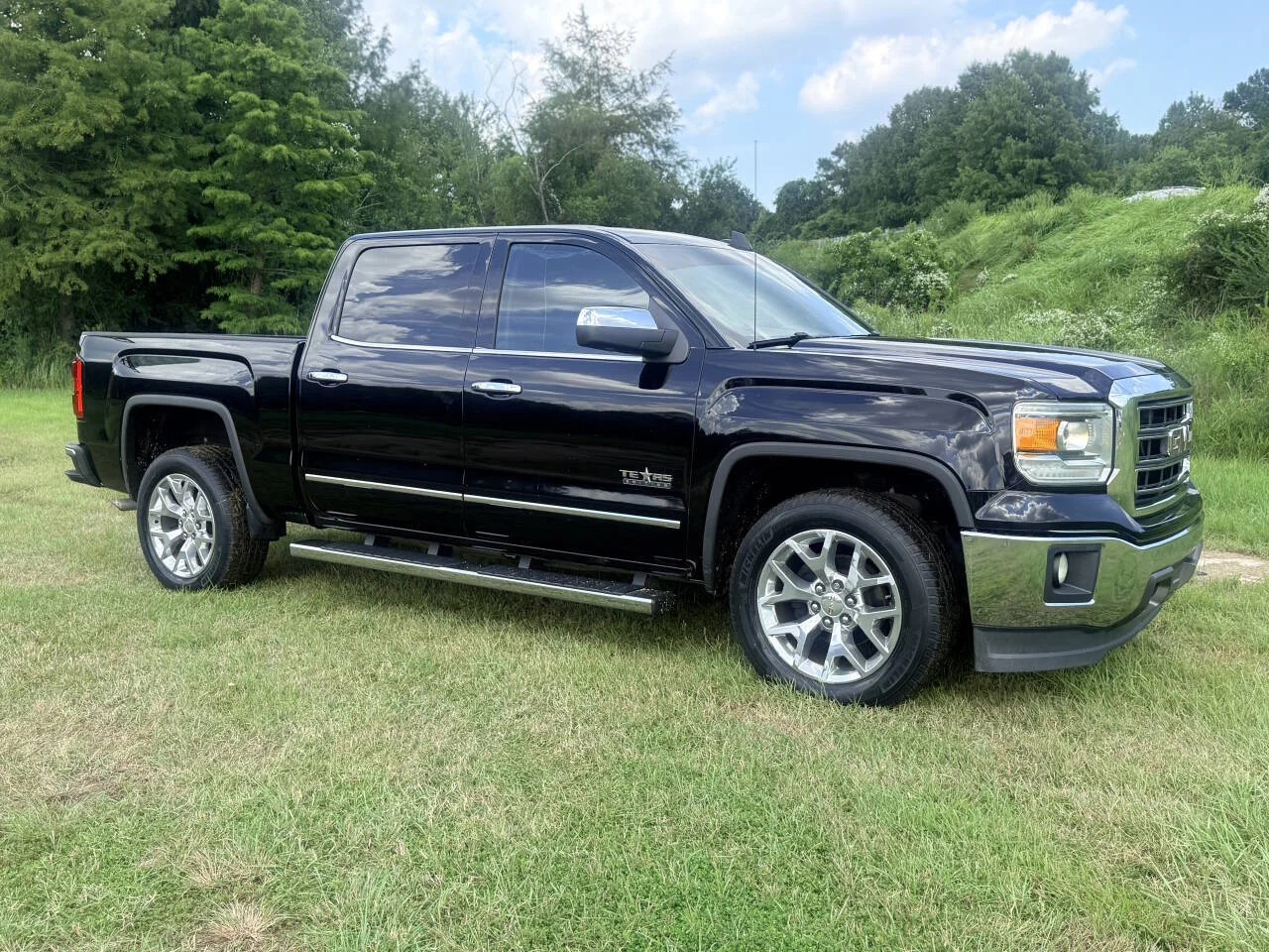 Used 2015 Black GMC SLT 4x2 4dr Crew Cab 5.8 ft. SB image 8