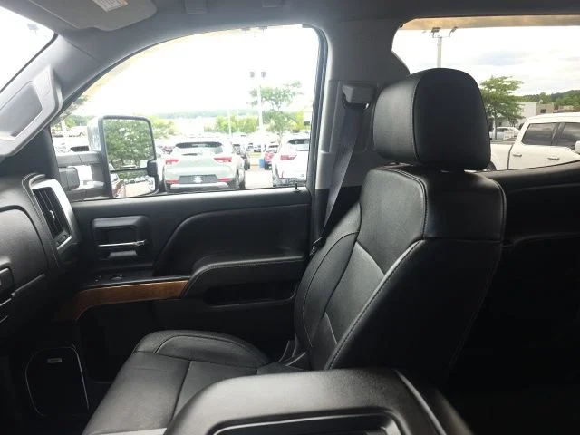 Used 2016 Red Chevrolet LTZ image 24