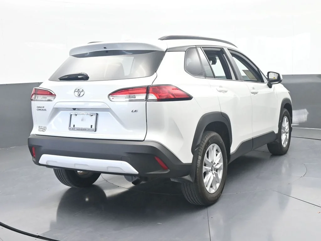 Used 2024 Pearl Toyota LE image 4