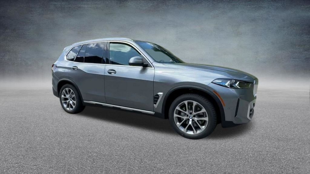 Used 2024 Gray BMW xDrive40i image 31