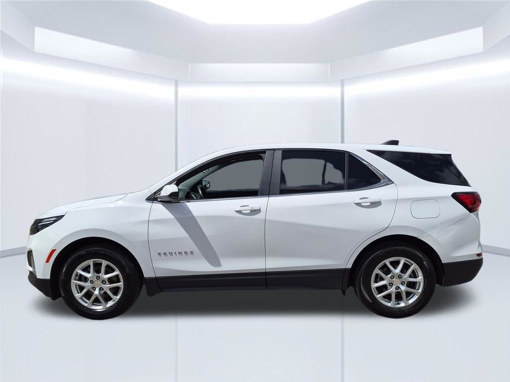 Used 2022 White Chevrolet LT image 2