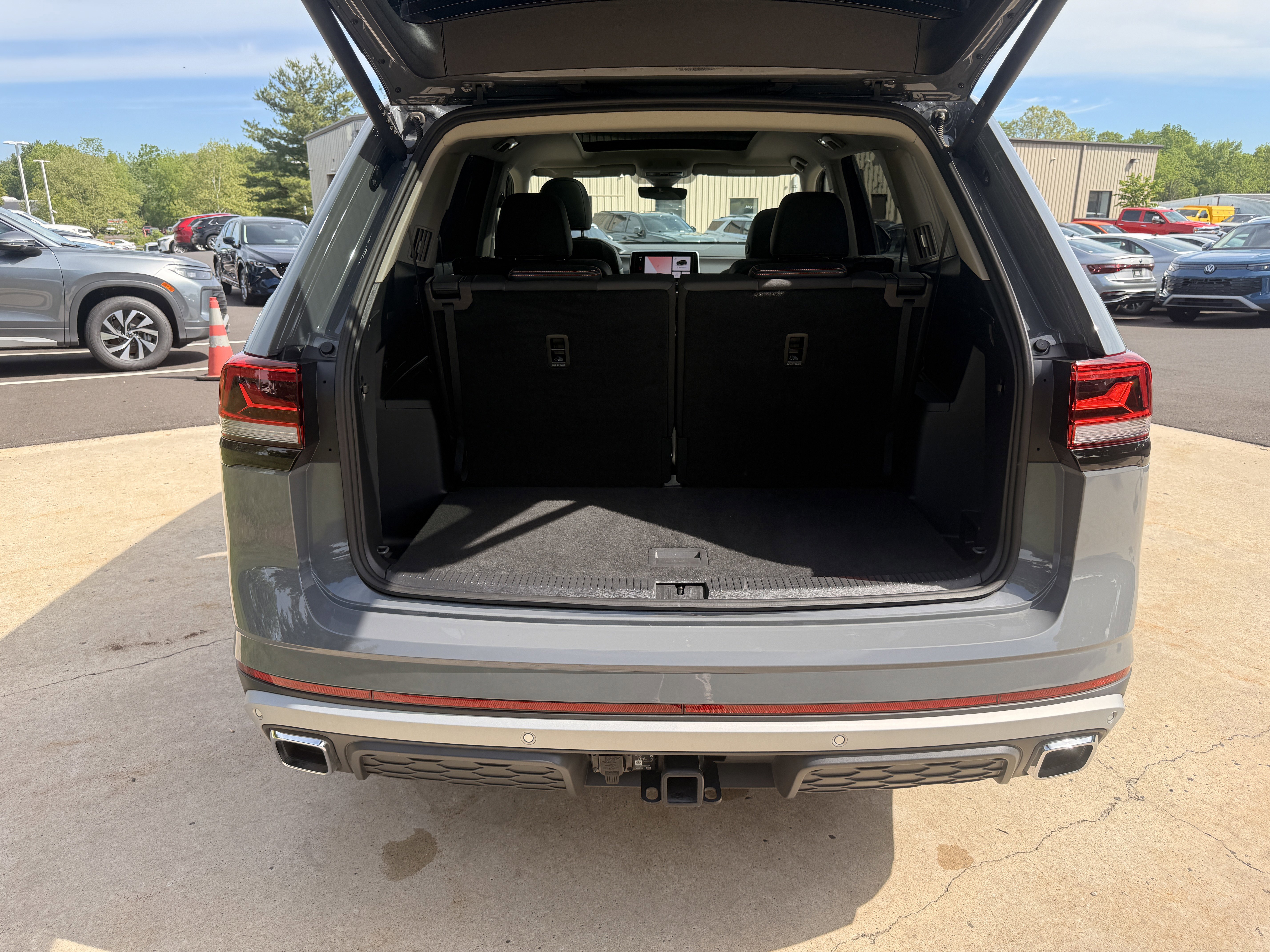 Certified Used 2025  Volkswagen 2.0T Peak Edition image 15