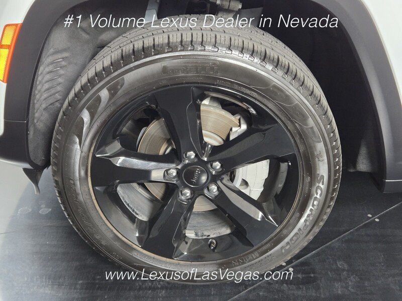 Used 2024 Bright White Clearcoat Jeep Limited image 12