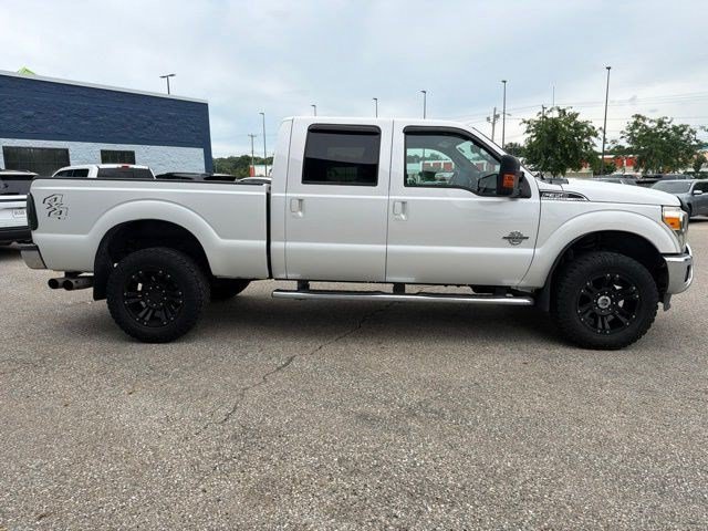 Used 2016 White Platinum Metallic Tri-Coat Ford Lariat image 5