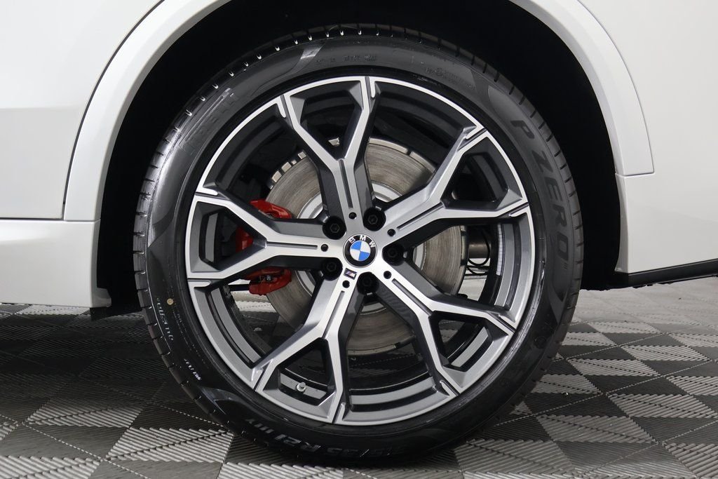New 2026 Mineral White Metallic BMW xDrive50e image 10