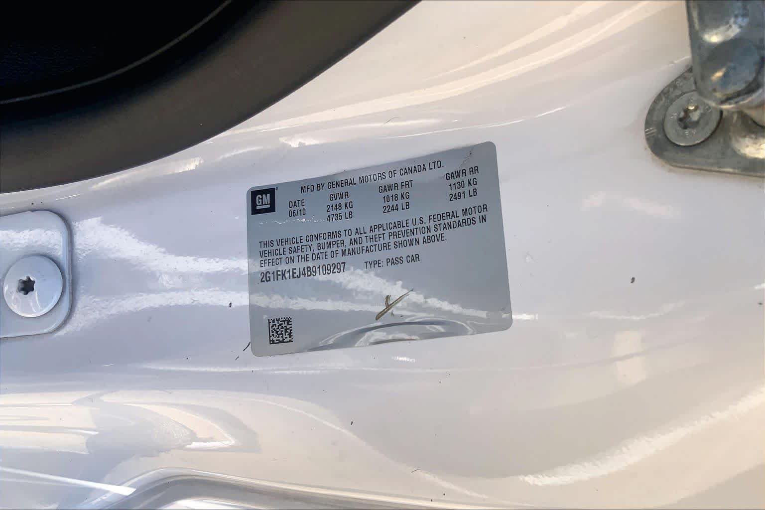 Used 2011 Summit White Chevrolet 2SS image 34