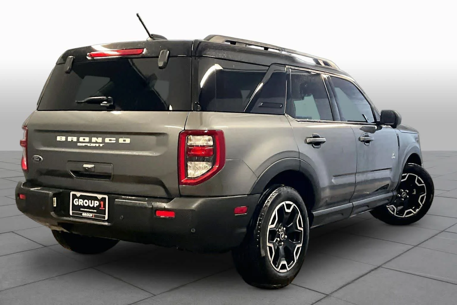 Used 2025 Carbonized Gray Ford Outer Banks image 12
