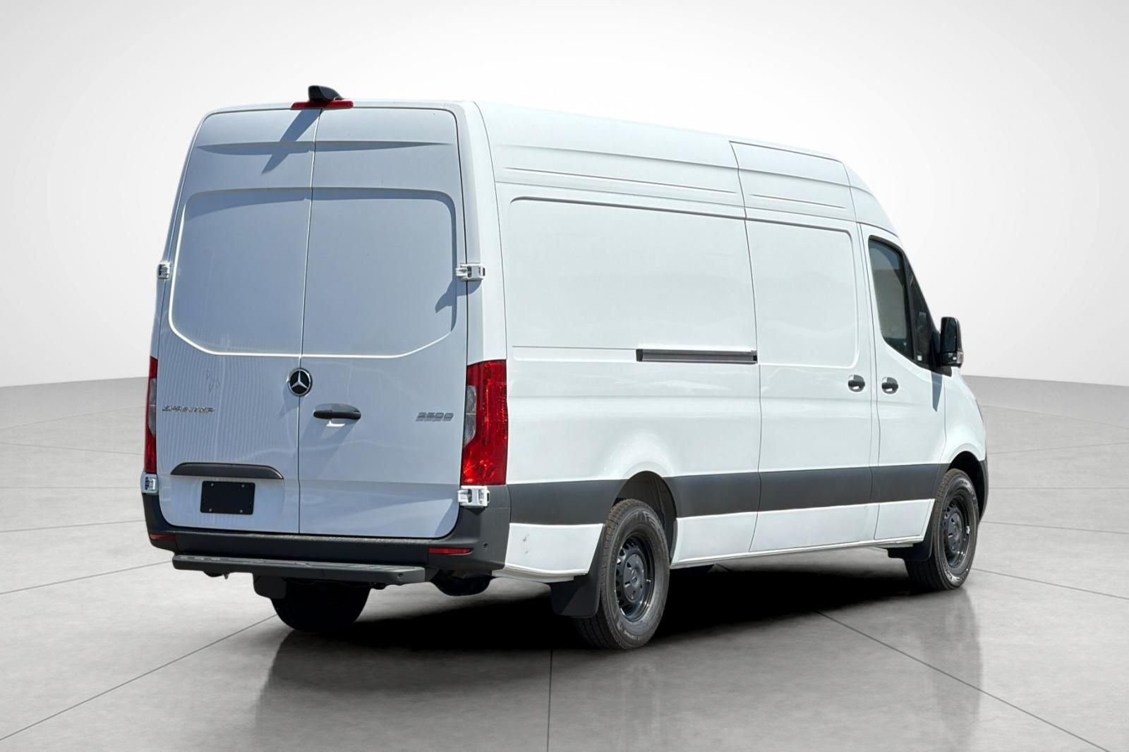New 2026 Arctic White Mercedes-Benz Cargo 170 WB image 9