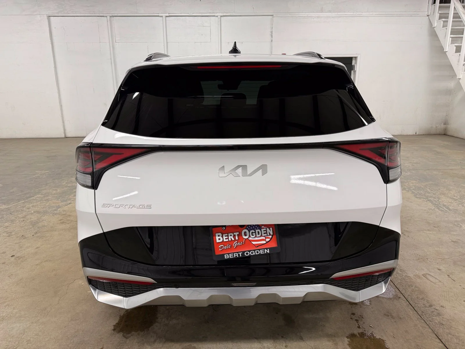 Used 2023 White Kia SX-Prestige image 7