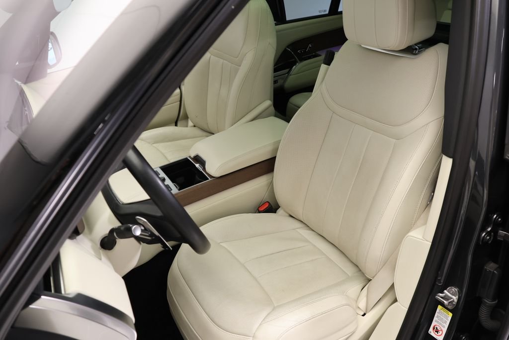 Used 2023 Carpathian Gray Premium Metallic Land Rover SE image 30
