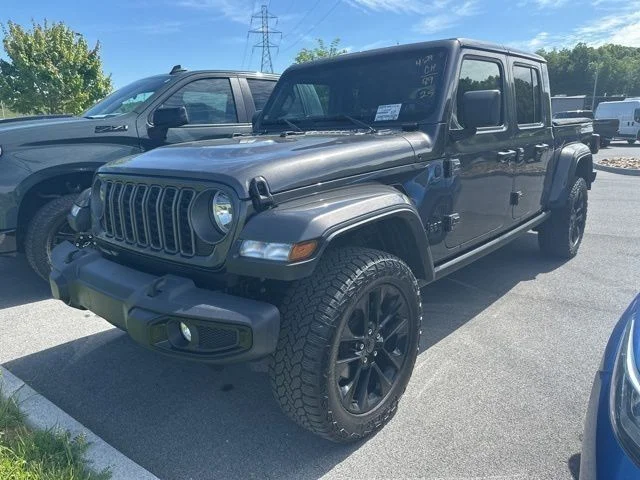 2025 Jeep Gladiator Nighthawk Auto's photo