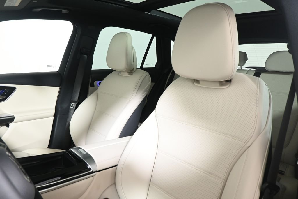Used 2026 Polar White Mercedes-Benz GLC 300 image 15