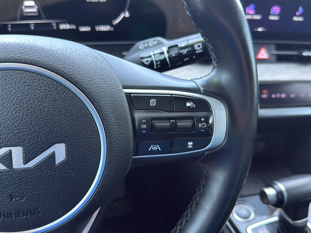 Used 2023 Gray Kia X-Pro Prestige image 17