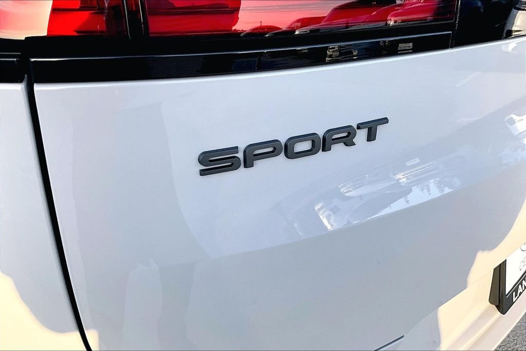 New 2026 BORASCO GREY Land Rover Dynamic SE image 9