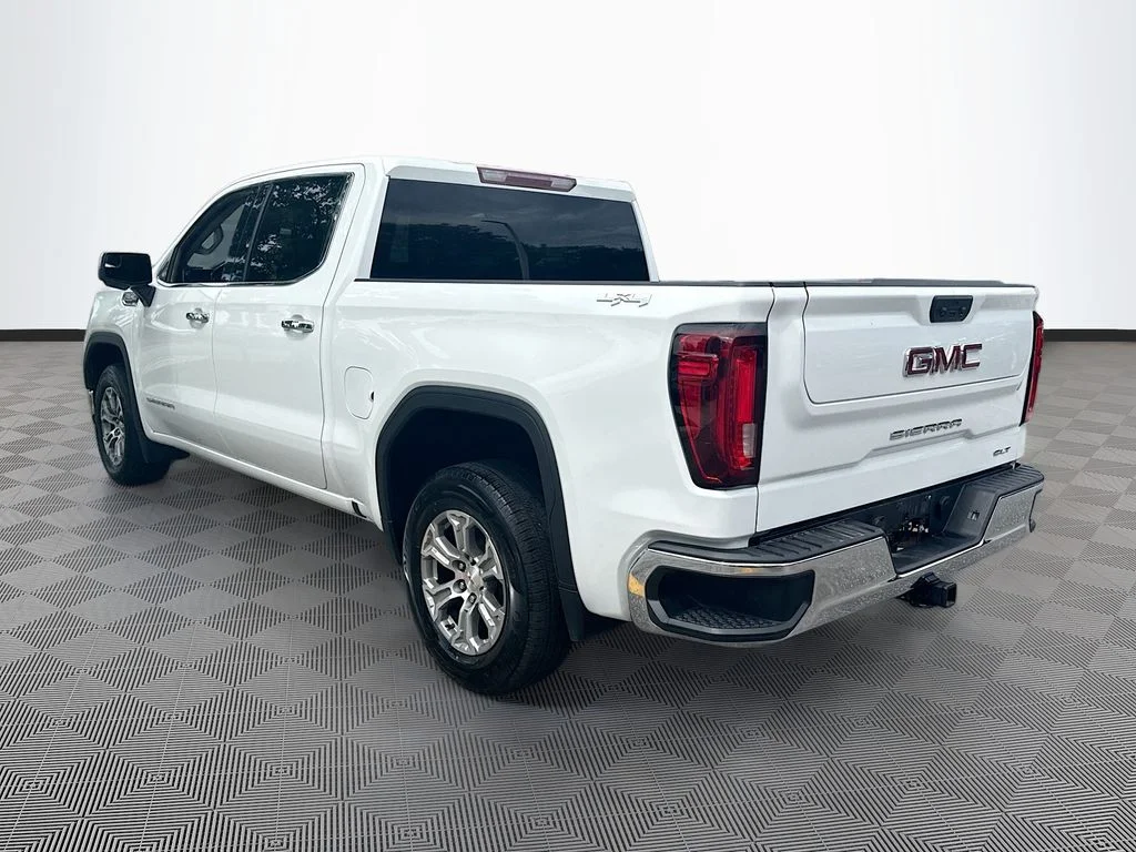 Used 2025 White GMC SLT image 8
