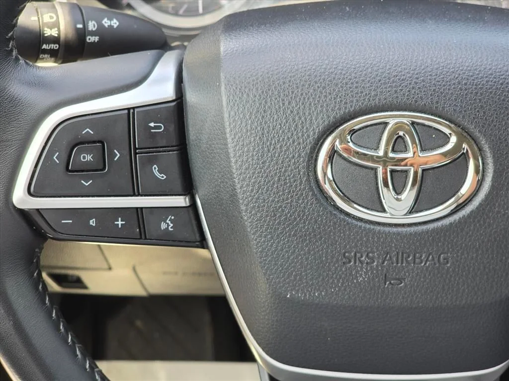 Used 2024 Beige Toyota XLE image 16