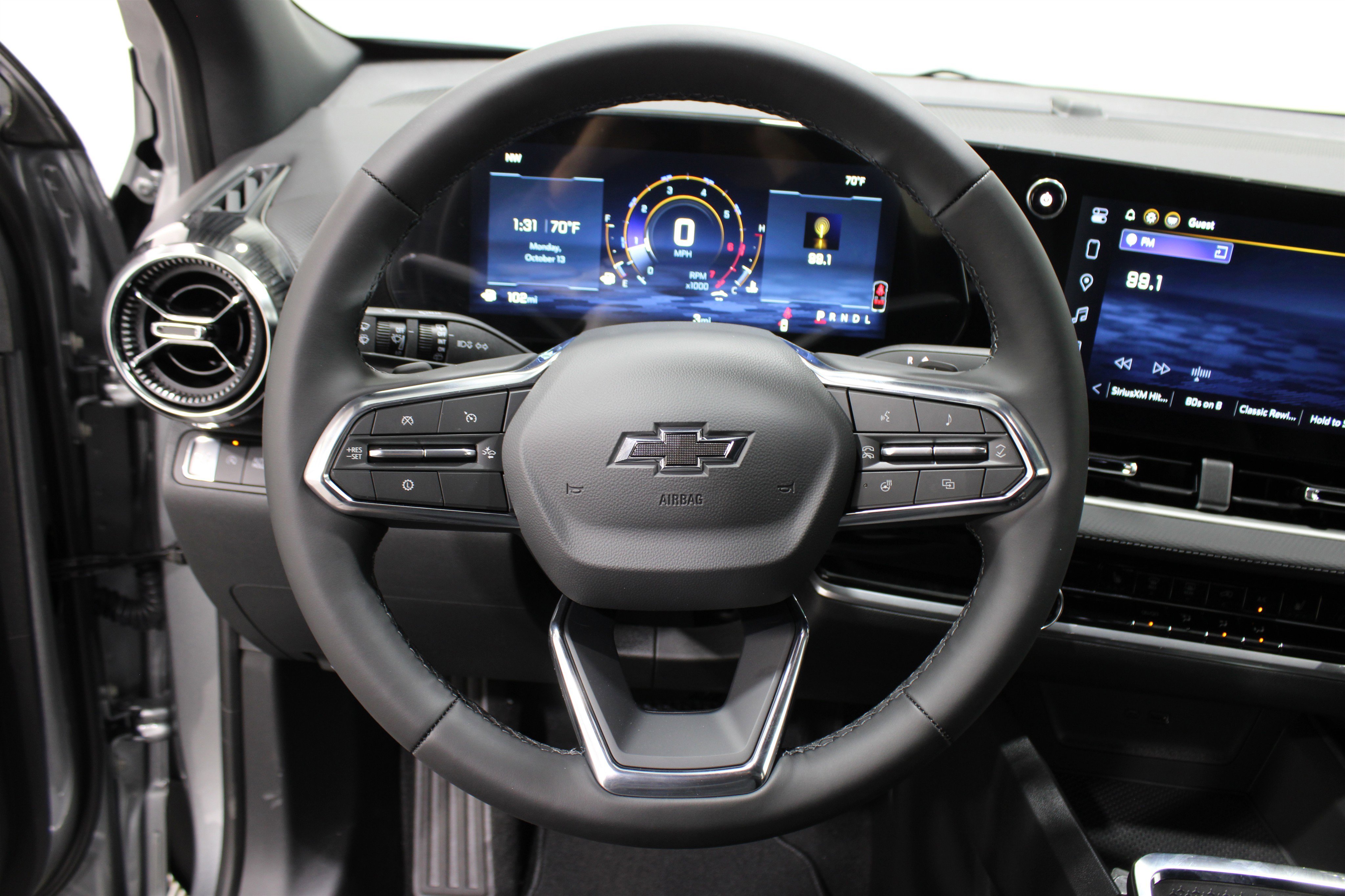 2026 Chevrolet Equinox LT photo 3