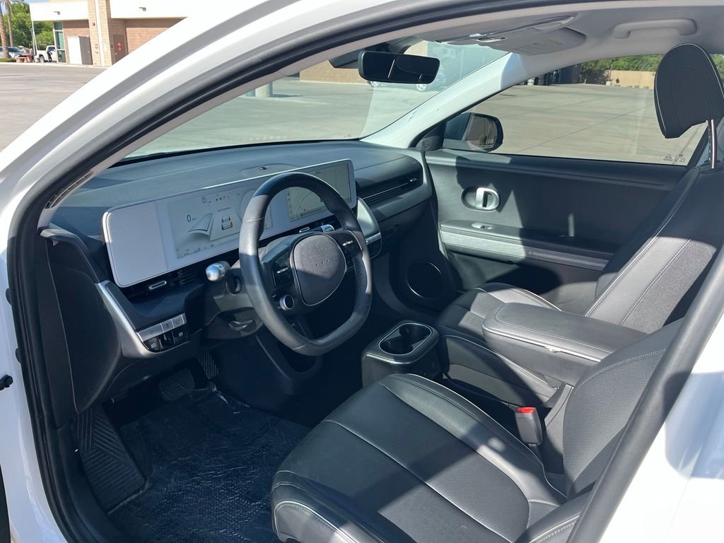 Used 2023 White Hyundai SEL image 11