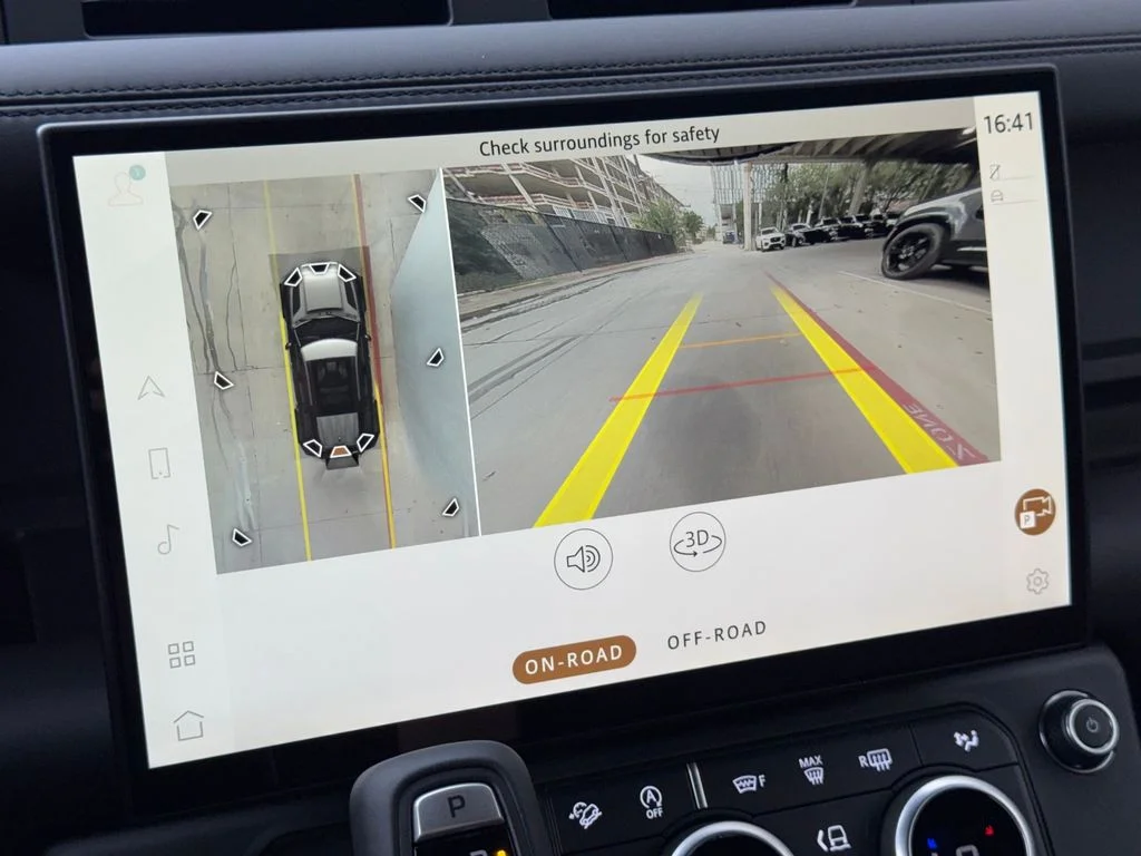 New 2026 Fuji White Land Rover X-Dynamic SE image 23