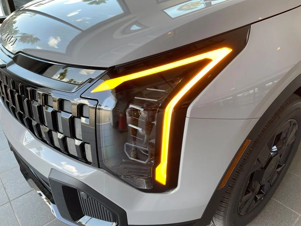 New 2026 Gray Kia X-Line image 29