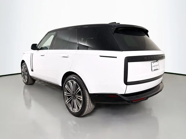 New 2026 Fuji White Land Rover SE image 7