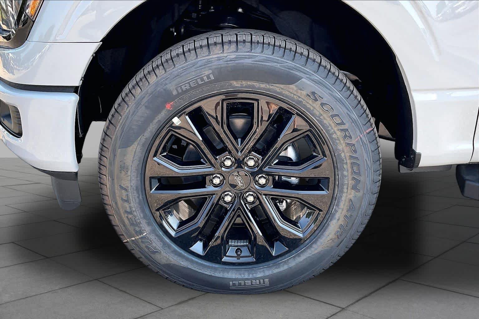 New 2026 Avalanche Ford XLT image 11
