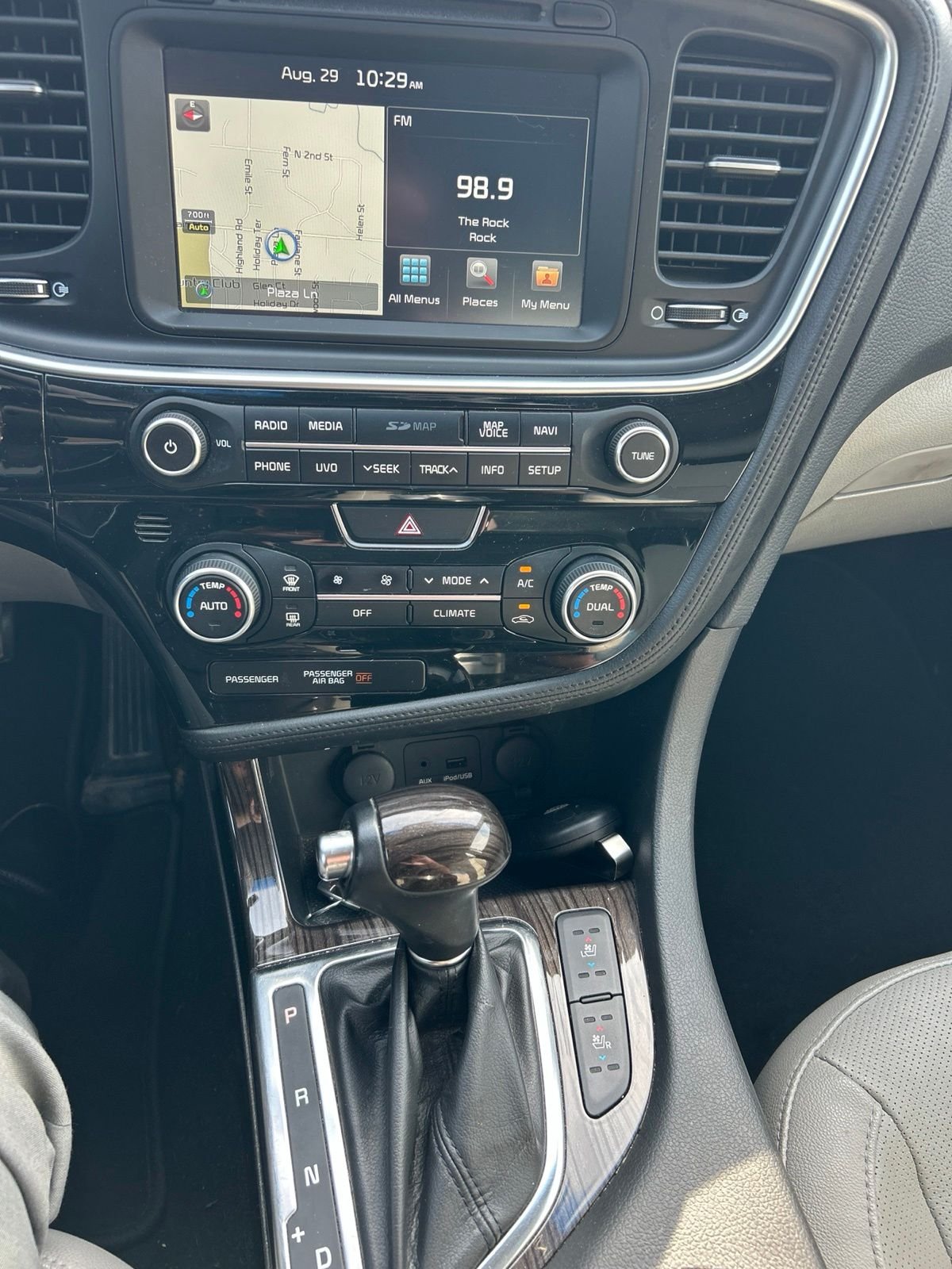 Used 2015 Black Kia EX image 14