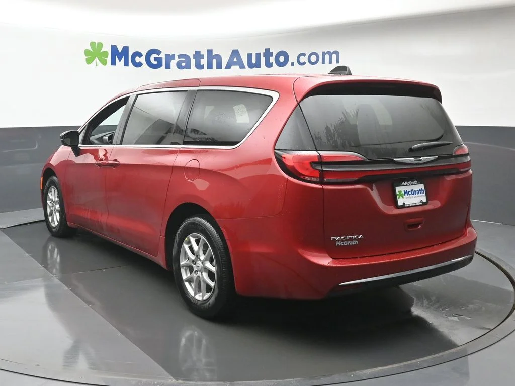 2026 Chrysler Pacifica Select - Photo 36