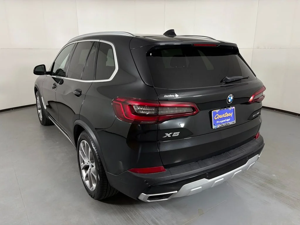 Used 2020 Black BMW sDrive40i image 6