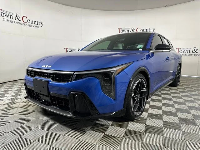 2025 Kia K4 GT-Line AT's photo