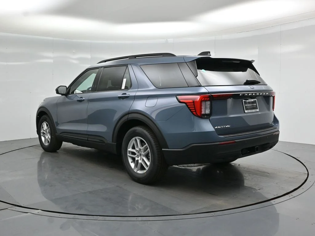 2026 Ford Explorer Active - Photo 6