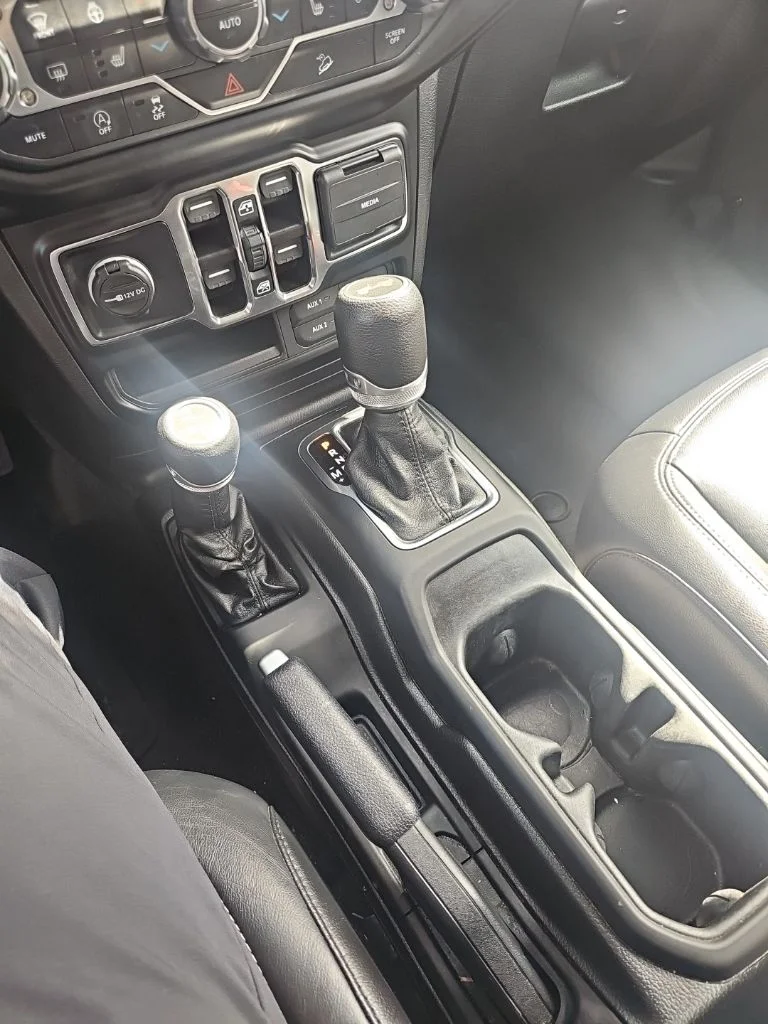 Used 2021 Green Jeep Unlimited Sport S image 15