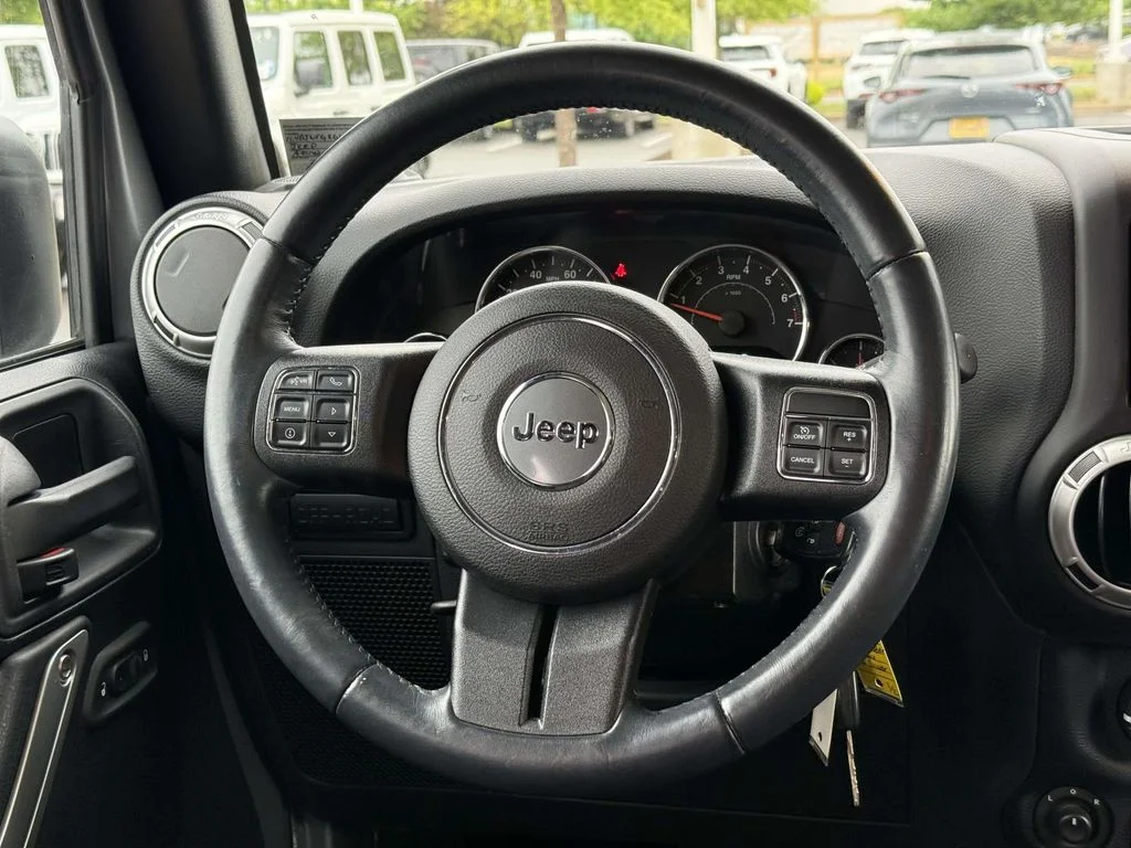 Used 2016 Silver Jeep Unlimited Rubicon image 20