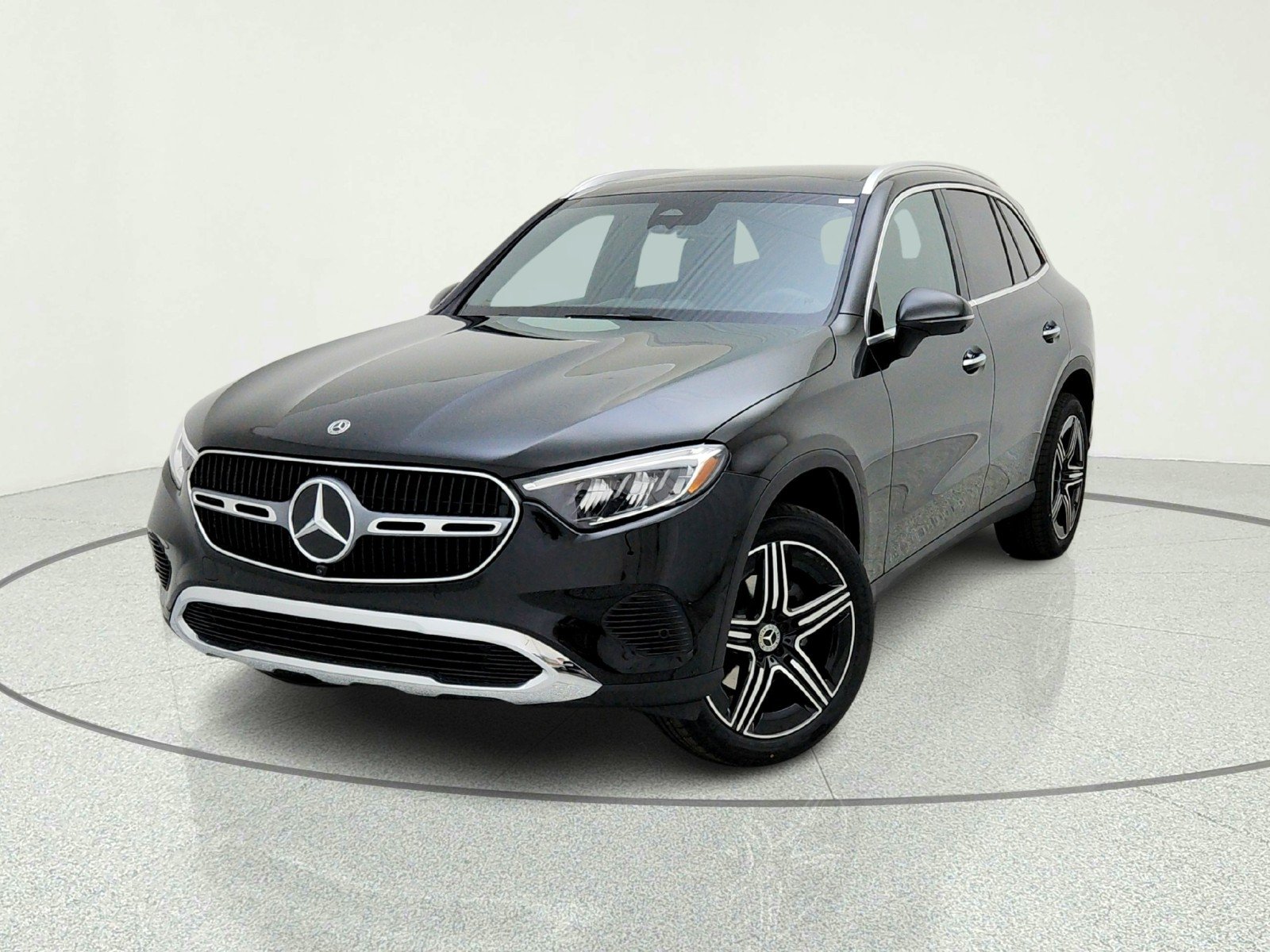 New 2026 Black Mercedes-Benz GLC 300 SUV image 2