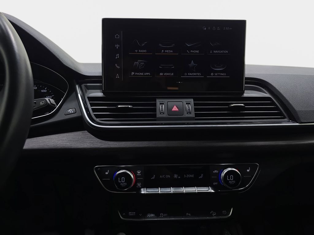Used 2024  Audi 45 S line Premium image 22