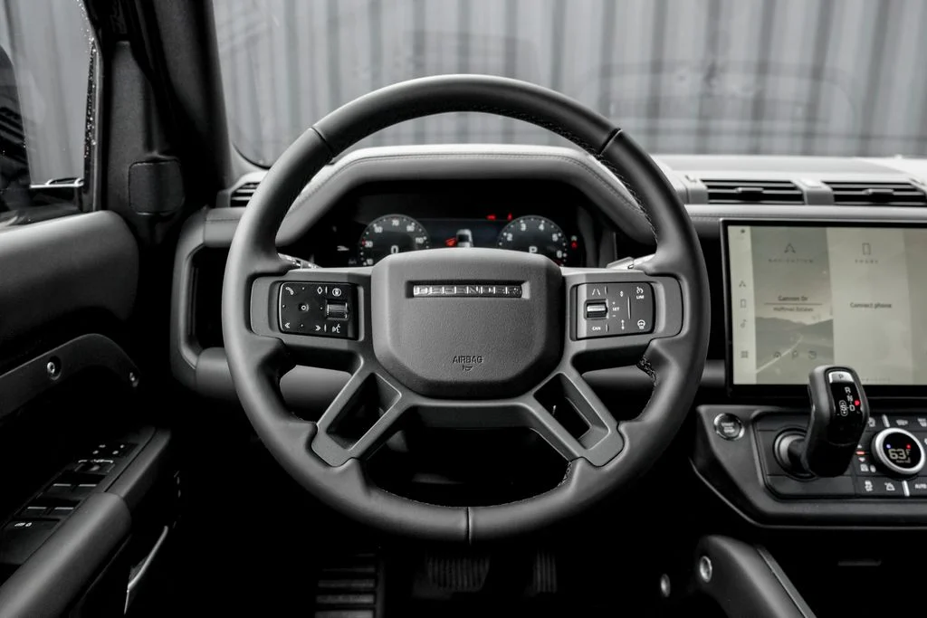 New 2026 Santorini Black Land Rover S image 19