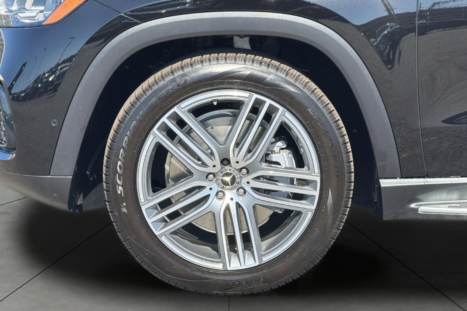 New 2026 Obsidian Black Metallic Mercedes-Benz GLS 450 image 5