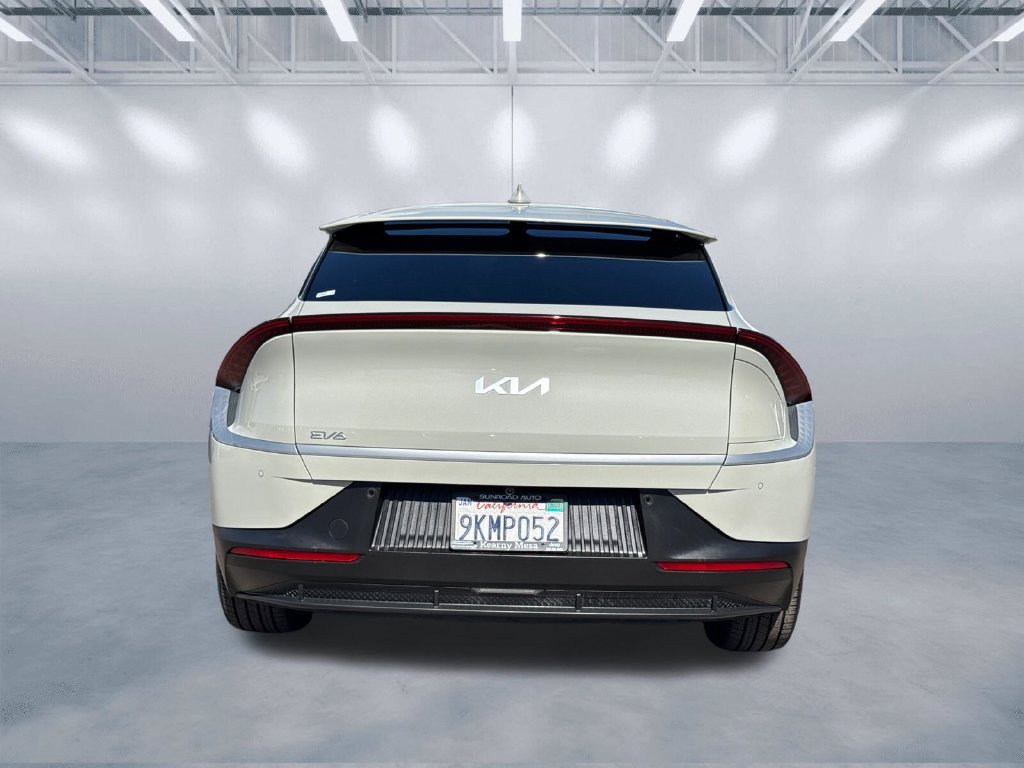 Used 2024 White Kia Light image 5