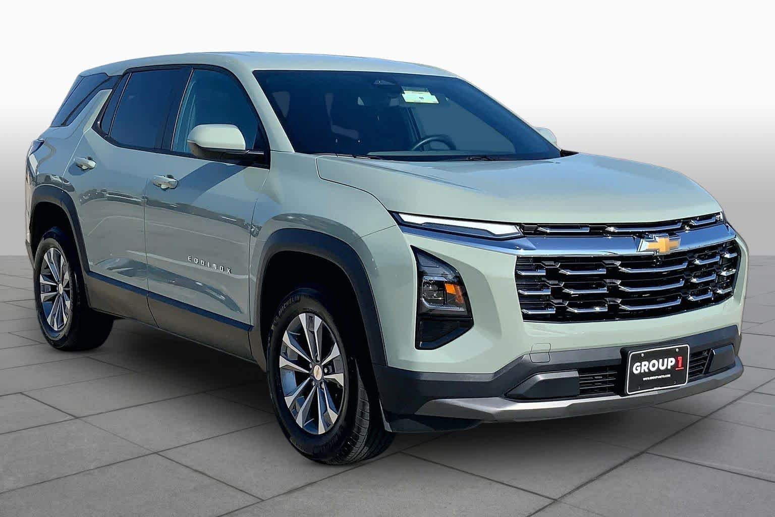 Used 2026 Cacti Green Chevrolet AWD LT image 3