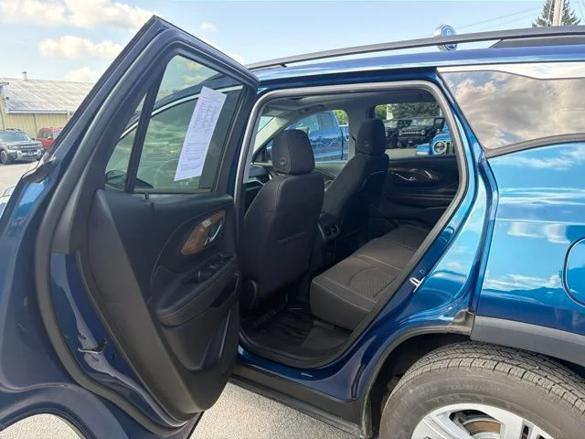 Used 2019 Blue Emerald Metallic GMC SLE image 47