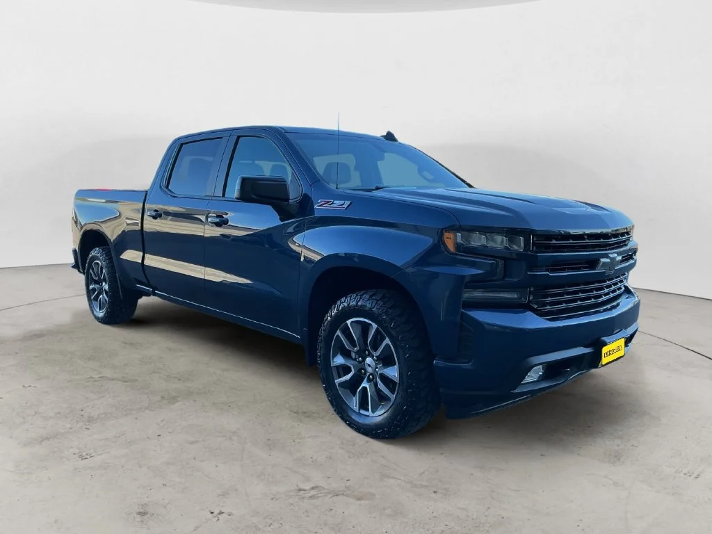 Used 2020 Blue Chevrolet RST image 5