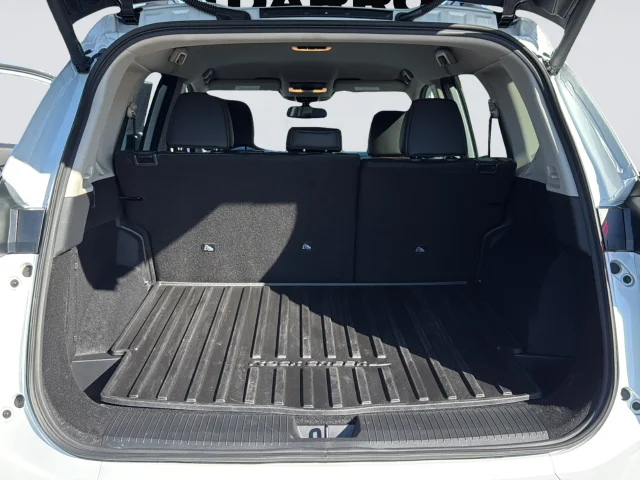 Used 2026 White Nissan Rock Creek image 36