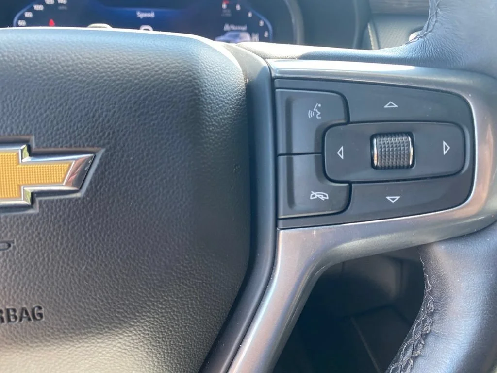 Used 2023 SUMMIT WHITE Chevrolet Premier image 21