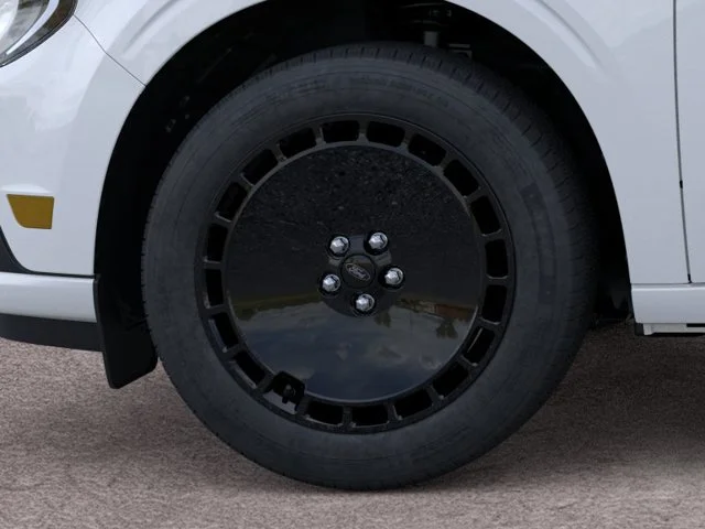 Used 2025 White Ford Lobo Standard image 20
