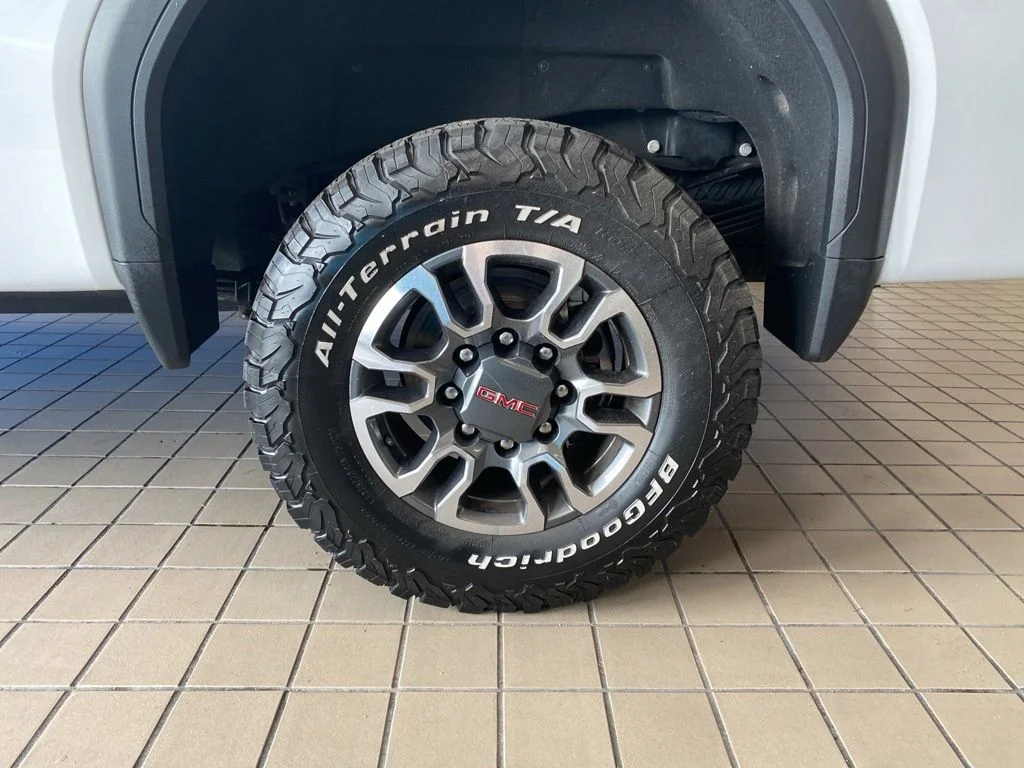 Used 2024 White GMC SLE image 16